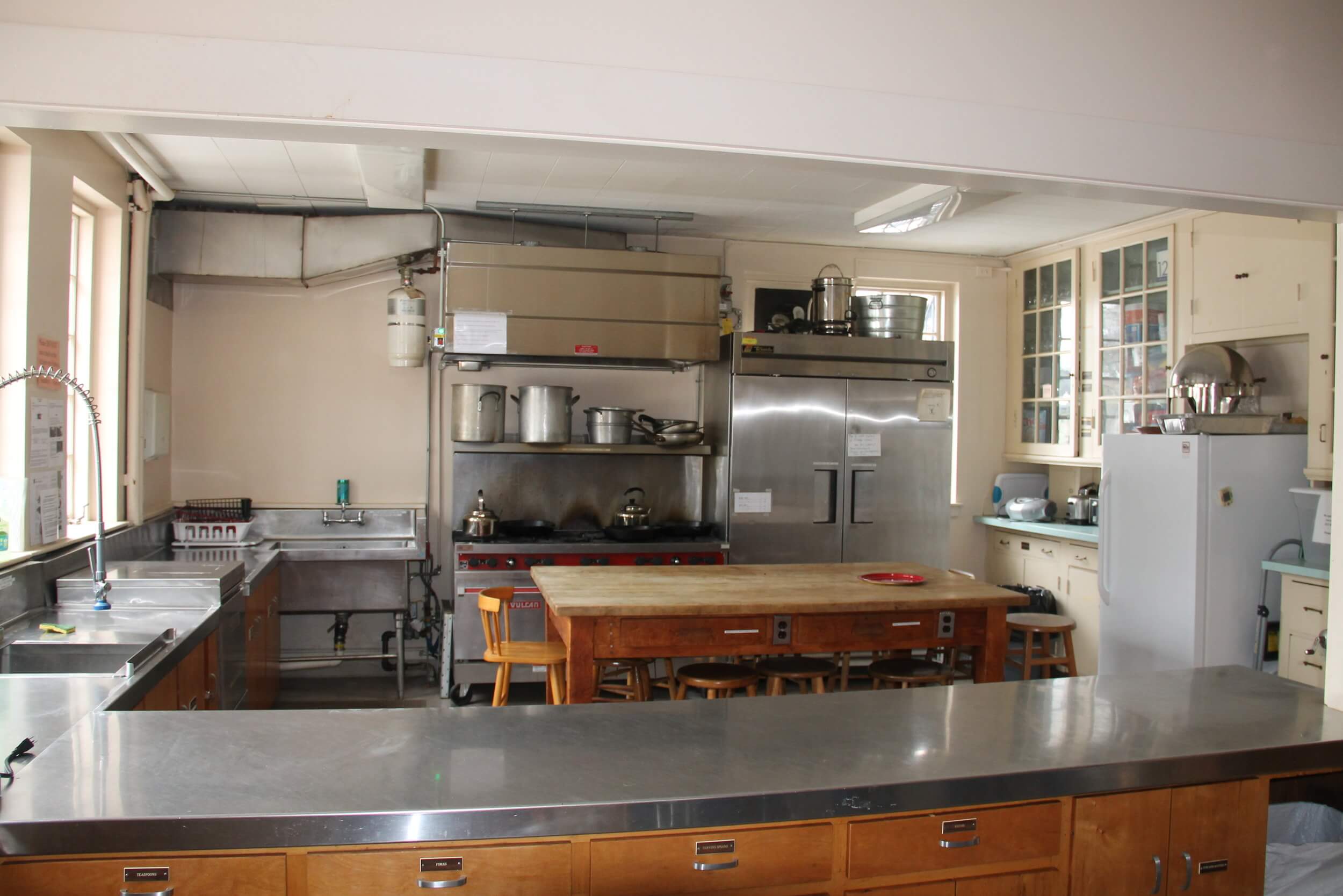  kitchen $100/4 hours, $200/8 hours FOR NON-MEMBERS $50/ 4 hours, $100/ 8 hours FOR MEMBERS 